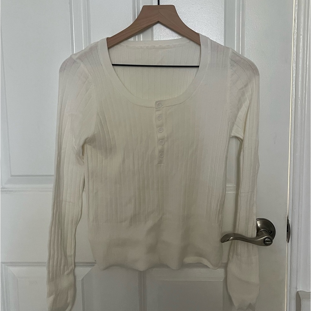 white button up long sleeve sweater